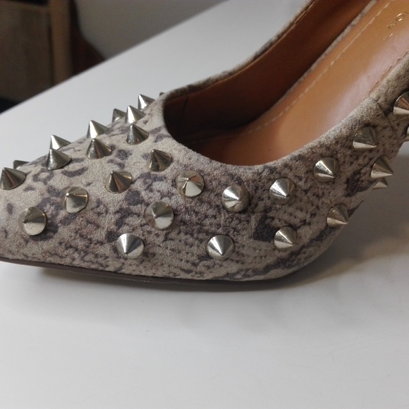 BCBG studded pumps - Picture 3 of 9